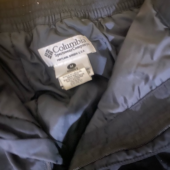 Columbia Women’s Insulated Snow/Ski Pants - Black (Size M) $40 - Picture 2 of 4